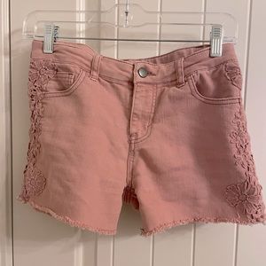 Low waisted flower embroidered shorts